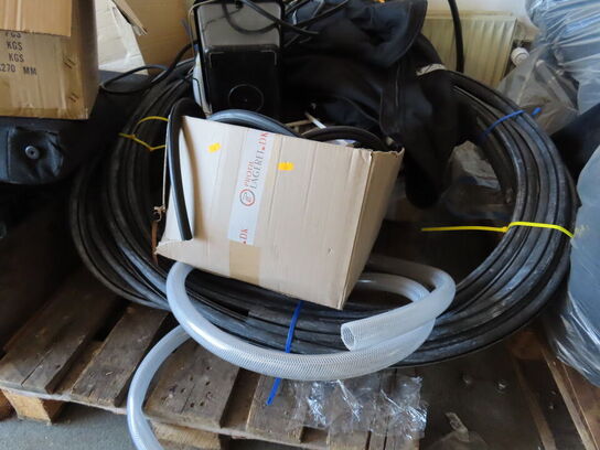 3 stk. paller med indhold