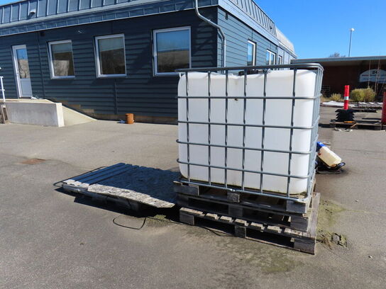 Alle løse materialer på pladsen