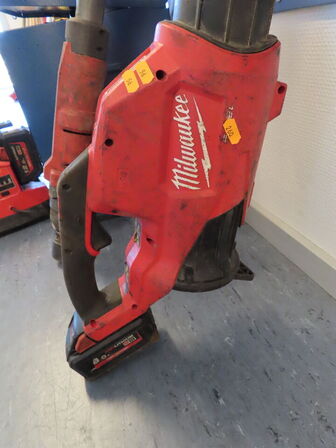 Løvblæser, MILWAUKEE M18 FBL