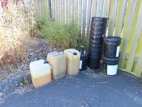 Alle løse materialer på pladsen