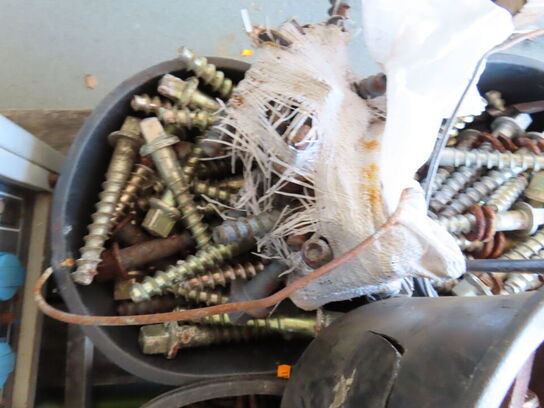 Div. spande med indhold