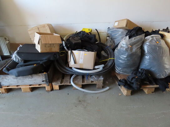 3 stk. paller med indhold