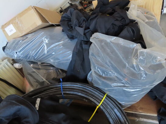 3 stk. paller med indhold