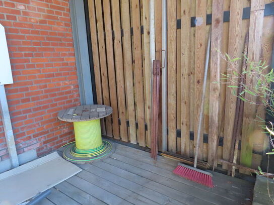 Alle løse materialer på pladsen