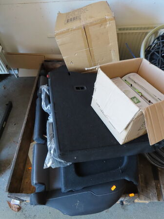 3 stk. paller med indhold