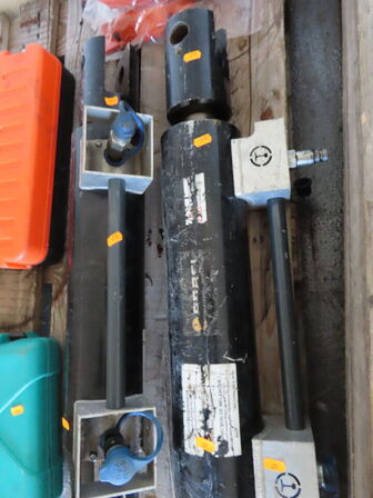 2 stk. hydraulic cylindre