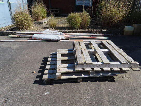 Alle løse materialer på pladsen