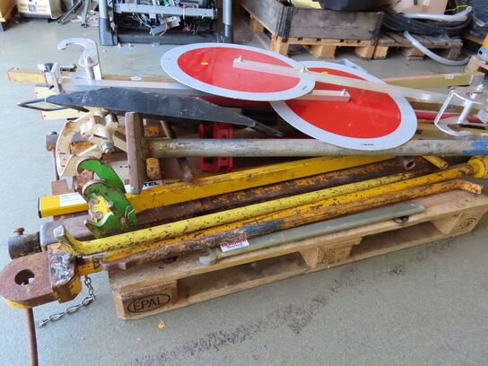 Palle med indhold, skilte og skinneværktøj