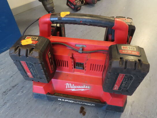 Ladestation, MILWAUKEE M18 PC6 med 4 stk. batterier