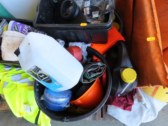 Div. materialer i hjørnet