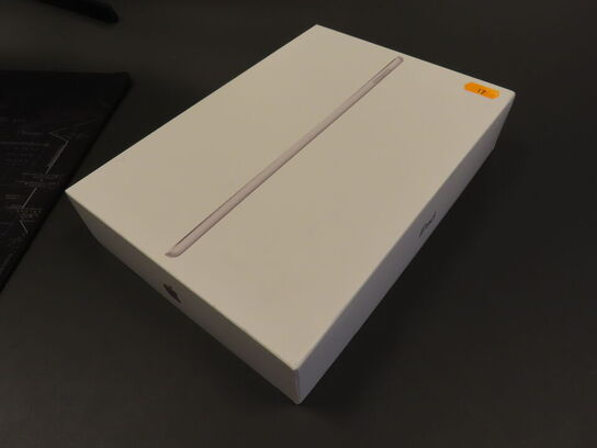 Apple iPad gen. 9 - 64 GB Sølv/Sort