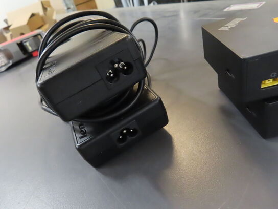 2 stk. Dockingstationer LENOVO