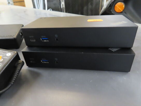 2 stk. Dockingstationer LENOVO