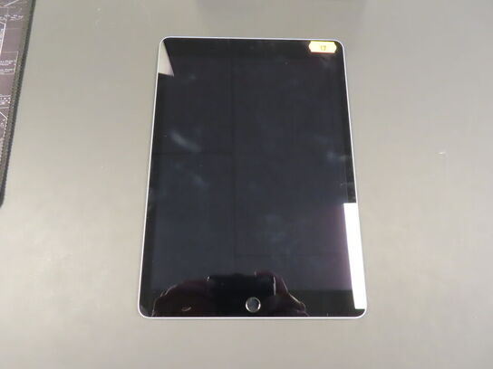 Apple iPad gen. 9 - 64 GB Sølv/Sort