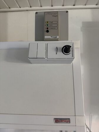 Aftræksskab og kemikalieskab fra ALFA -OMEGA LAB (MOMSFRI)