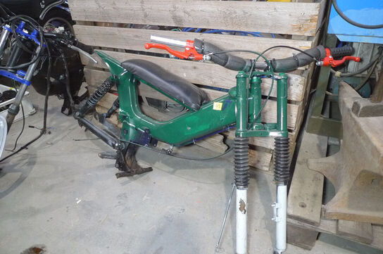 Stel m/div. dele, Tomos knallert