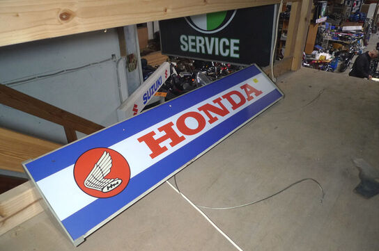 Lysskilt m/HONDA logo ca. 125x25cm 230