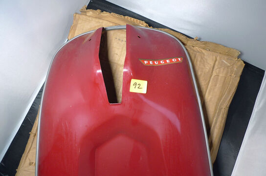 Benskjold t/Peugeot knallert