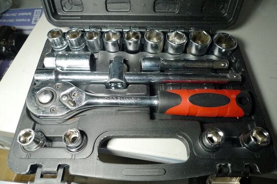 108 dele topnøglesæt i kuffert