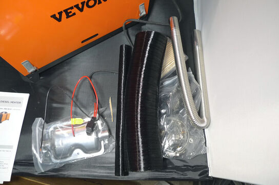 Oliefyr, Vevor 12V, Diesel m/fjernbetjening, udstødning m.m.