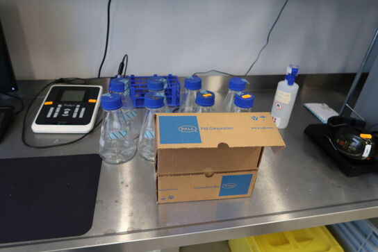 Div. Laboratorieglas, laboratorieudstyr m.m.