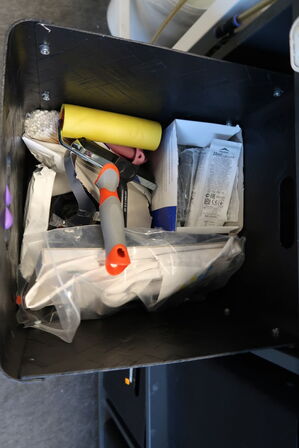 Div. Laboratorieglas, laboratorieudstyr, sikkedhedsudstyr m.m.