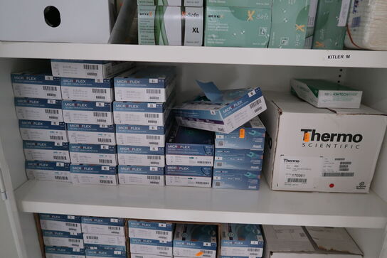 Stålskab med div. Engangshandsker MICROFLEX m.fl.