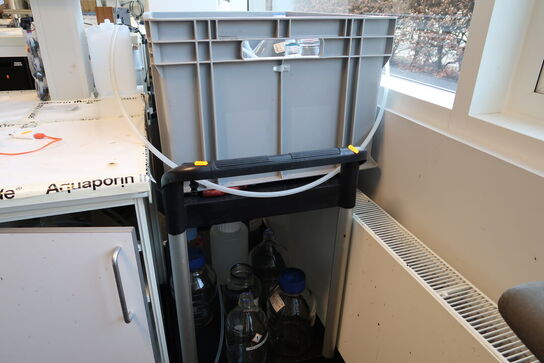 Opbevaringsvogn uden indhold