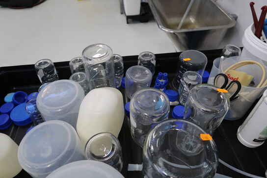 Div. Laboratorieglas, laboratorieudstyr m.m.