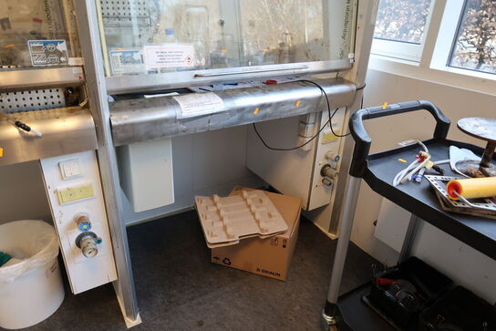 Stinkskab uden indhold