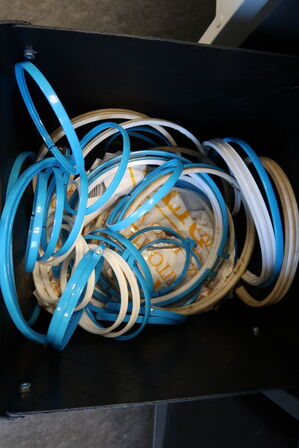 Div. Laboratorieglas, laboratorieudstyr, sikkedhedsudstyr m.m.