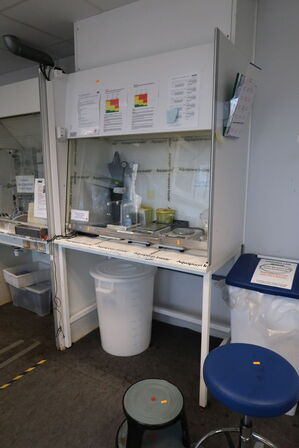 Stinkskab uden indhold