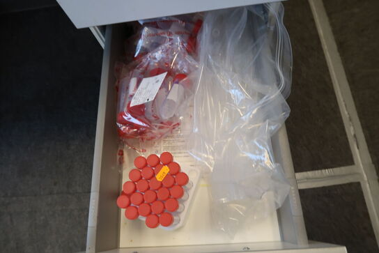 Div. Laboratorieudstyr, laboratorieglas, engangshandsker MICROFLEX m.m.