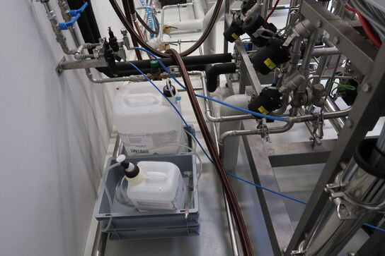 Fermentor med tank APPLIKON BIOTECHNOLOGY Bio reactor 270 L SS og styring APPLIKON TECHNOLOGY i-Control