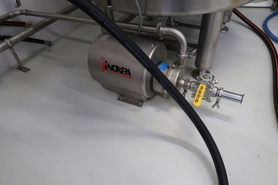 Mikserbeholder GJETTERMANN & NIELSEN med styring JUMO AQUIS 500 og pumpestation INOXPA ESTAMPINOX EFI 2 MR