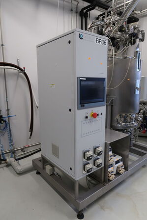 Fermentor med tank APPLIKON BIOTECHNOLOGY Bio reactor 270 L SS og styring APPLIKON TECHNOLOGY i-Control