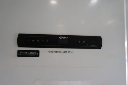 Skabsfryser GRAM 570 BioUltra