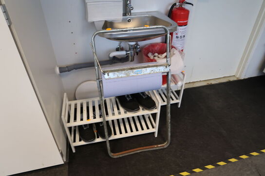 Kontorstol samt elefantfod, skraldespand, skoreoler m.m.