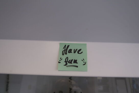 Stinkskab uden indhold