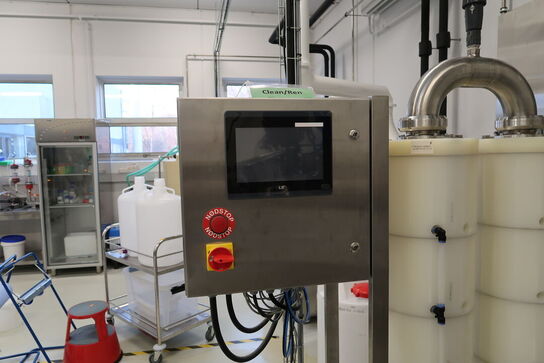 Membran filter SANI med pumper INOXPA ESTAMPINOX EFI 2 MR og styring