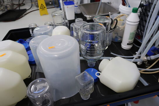 Div. Laboratorieglas, laboratorieudstyr m.m.