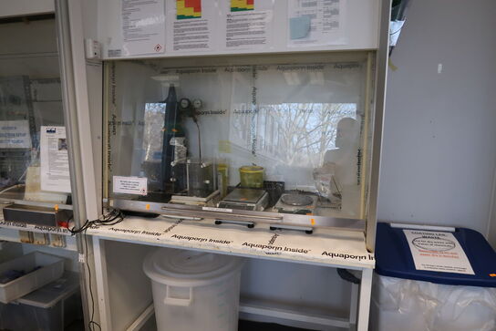 Stinkskab uden indhold