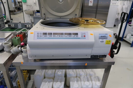 Multi Centrifuge KENDRO LABORATORY PRODUCTS HERAEUS Multifuge 3 S-R