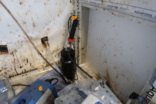 Div. Laboratorieglas, samt probe