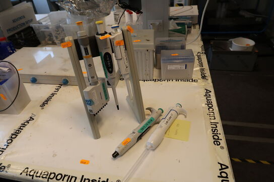 Stativ med 5 stk. pipetter THERMO SCIENTIFIC, EPPENDORF
