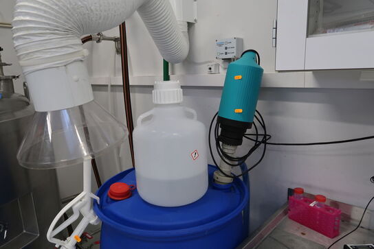 Dunk med glycerol samt pumpe WERTHEM P 400-A