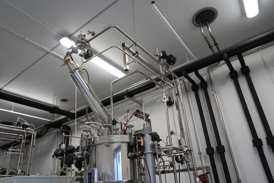 Fermentor med tank APPLIKON BIOTECHNOLOGY Bio reactor 270 L SS og styring APPLIKON TECHNOLOGY i-Control