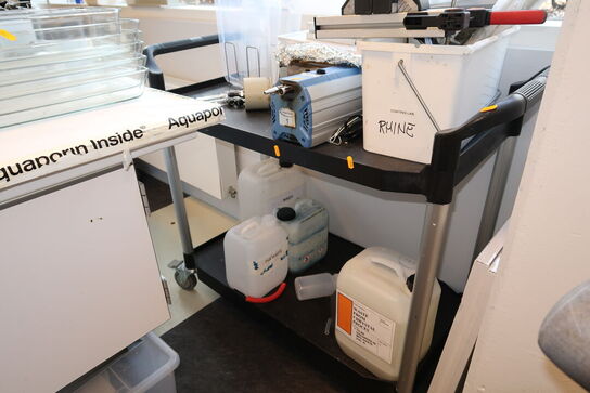 Opbevaringsvogn uden indhold