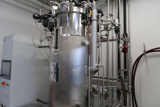 Fermentor med tank APPLIKON BIOTECHNOLOGY Bio reactor 270 L SS og styring APPLIKON TECHNOLOGY i-Control