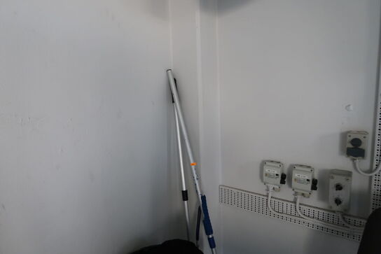 Kontorstol, opbevaringsspande på hjul m.m.